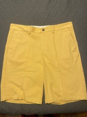 Old Navy Men's Bright Yellow Flat-Front Chino Shorts